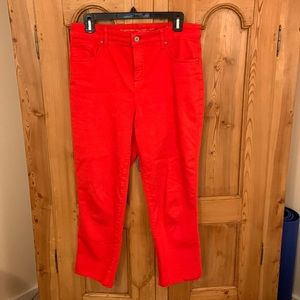 Chico’s Size 1 Slim Leg Cropped Pants Red/Orange color